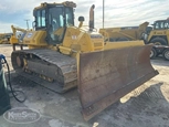 Used Komatsu,Used Bulldozer in yard,Side of used Komatsu,Side of used Bulldozer